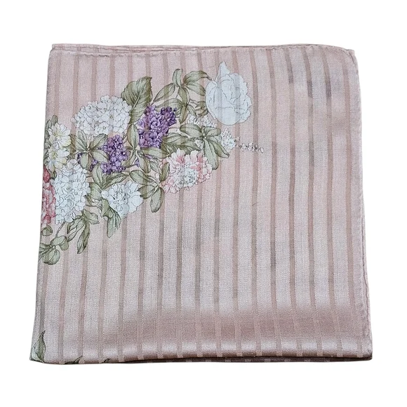 BURBERRY SCARF - Picture 7 of 16